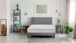 Boxspring Cisano Vlak Met Silver Pocket Deluxe Foam Matras 6 Boxspring Cisano Vlak Met Silver Pocket Deluxe Foam Matras -Karlsson Winkel Boxspring Cisano vlak met Silver Pocket Deluxe Foam matras lichtgrijs 1