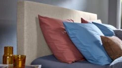 Boxspring Emerald Vlak Met B Bright Matras 3100/3150 -Karlsson Winkel Boxspring Emerald vlak met gestoffeerd matras khaki