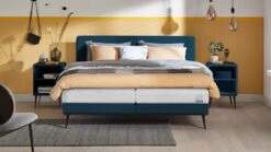 Boxspring Viggo Vlak Met Silver Pocket Deluxe Foam Matras -Karlsson Winkel Boxspring Viggo vlak met Silver Pocket Deluxe Foam matras oakland blauw 2