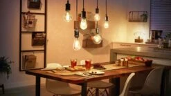 Verlichting Philips Hue Filamentlamp White Globe G125/E27 7 Verlichting Philips Hue Filamentlamp White Globe G125/E27 -Karlsson Winkel Verlichting Philips Hue Filamentlamp White Edison ST64 E27 4